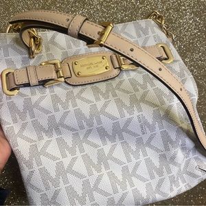 AUTHENTIC MICHAEL CORS GOLD VERSATILE SHOULDER BAG